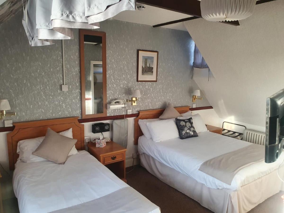 The Nyton Guesthouse Ely Ngoại thất bức ảnh