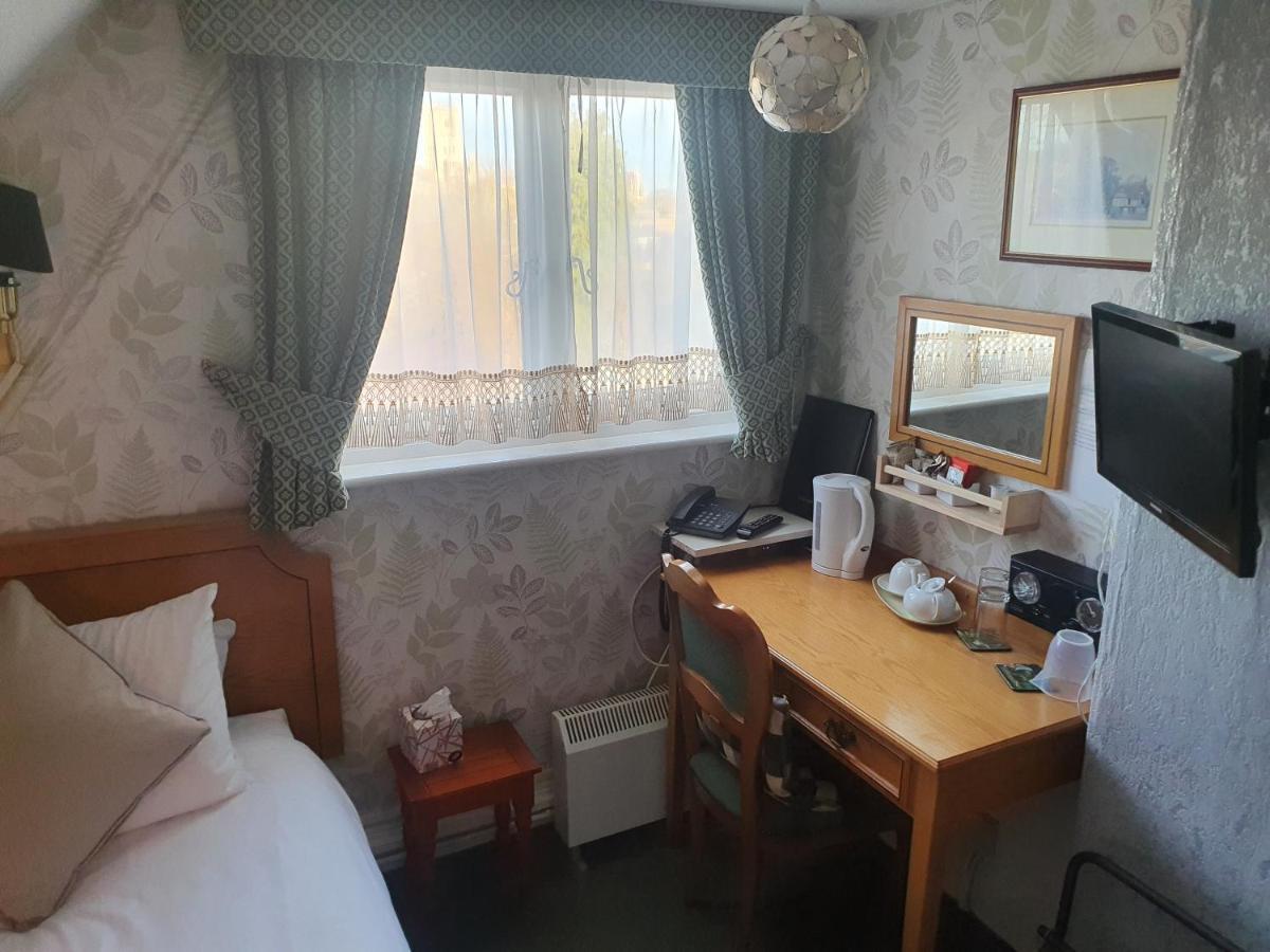 The Nyton Guesthouse Ely Ngoại thất bức ảnh