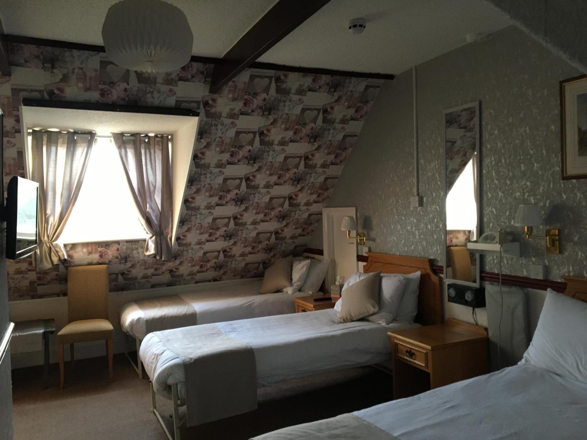 The Nyton Guesthouse Ely Ngoại thất bức ảnh