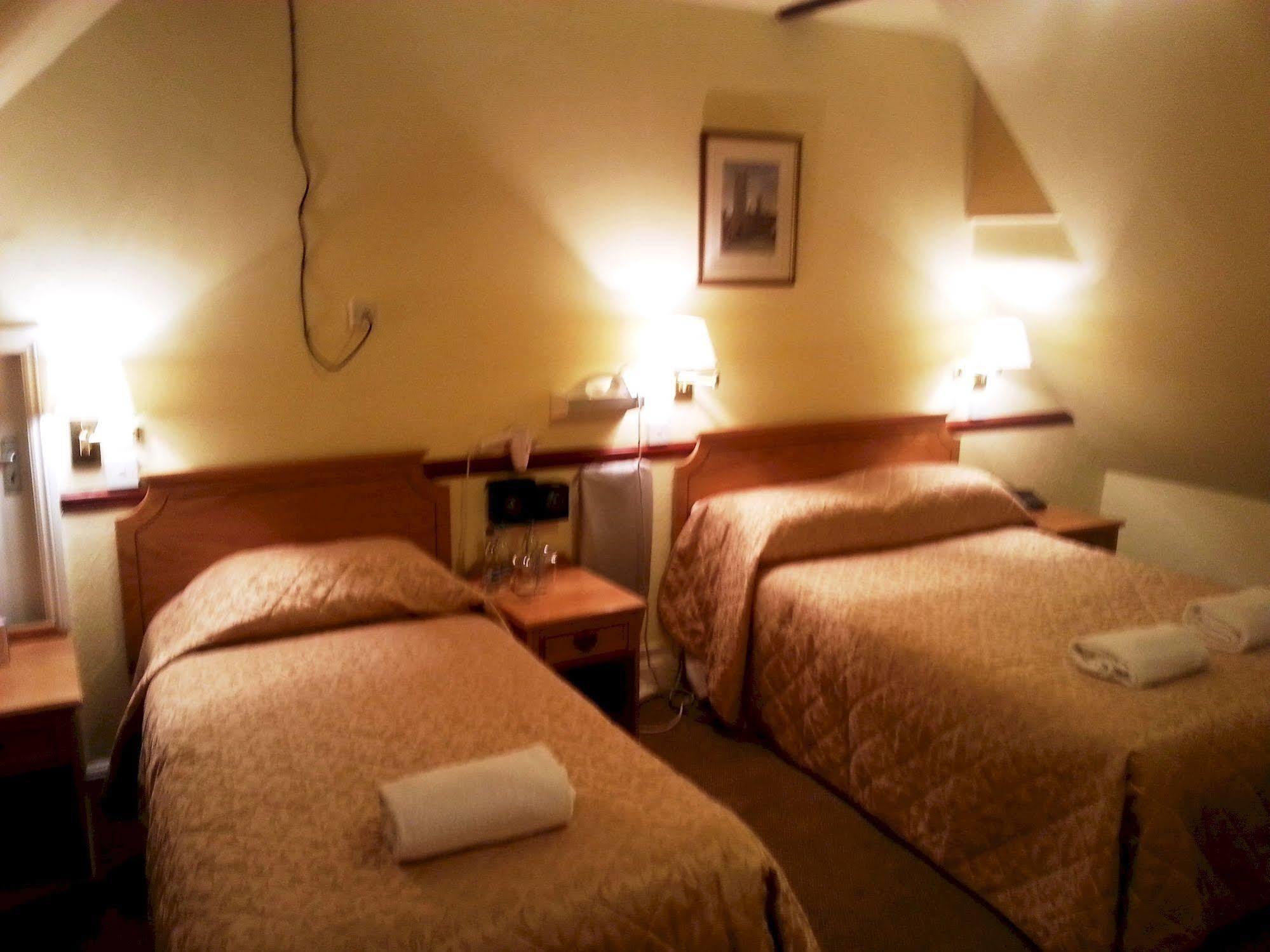 The Nyton Guesthouse Ely Ngoại thất bức ảnh