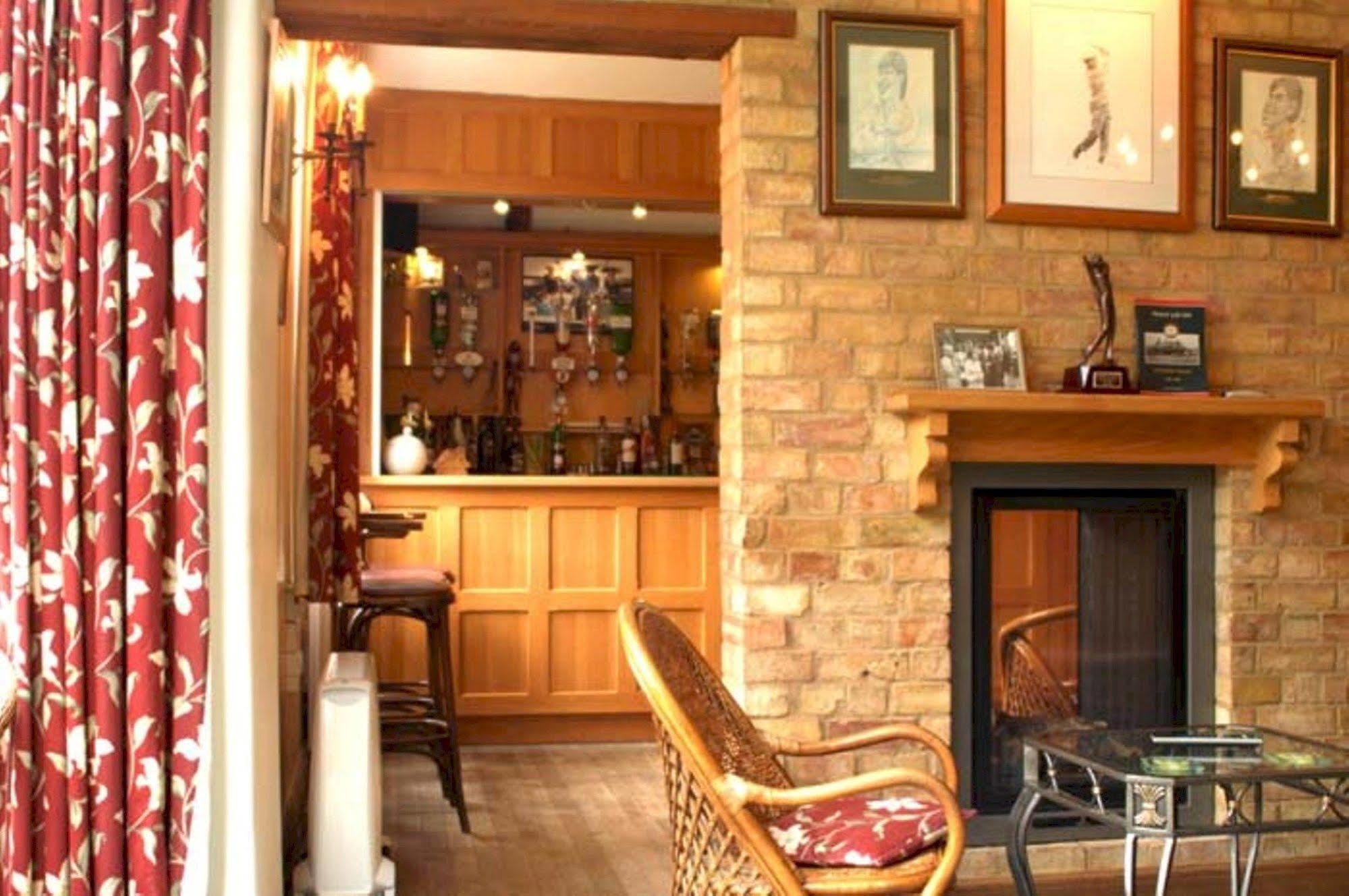 The Nyton Guesthouse Ely Ngoại thất bức ảnh