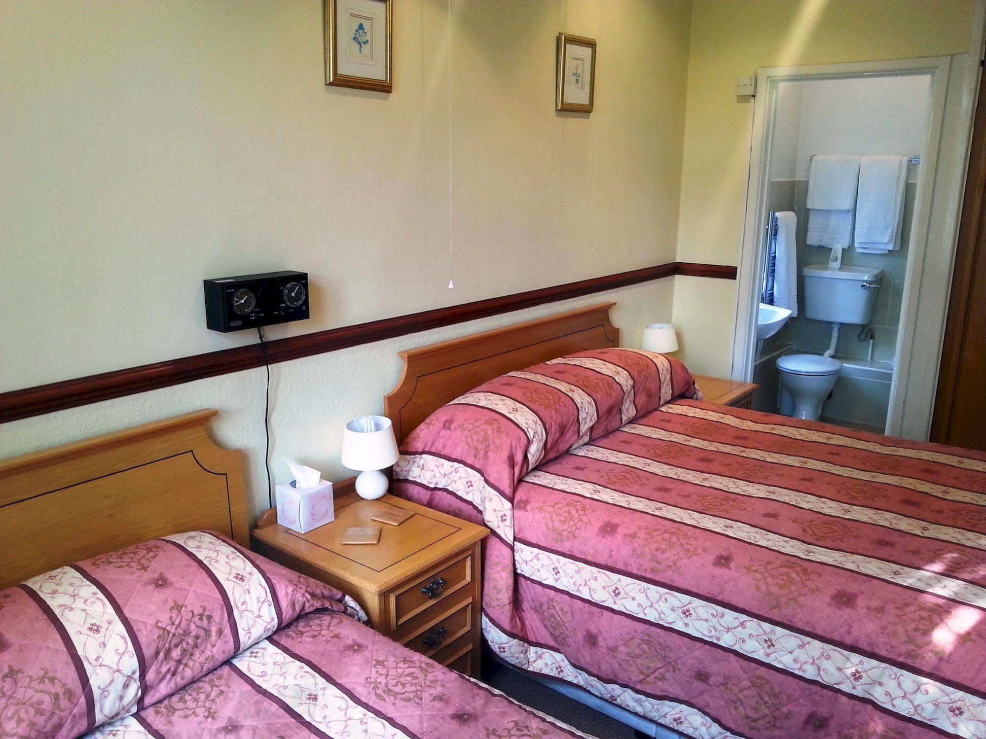 The Nyton Guesthouse Ely Ngoại thất bức ảnh